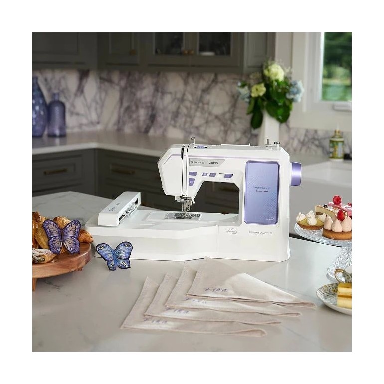 ZESTAW Maszynohafciarka + Overlock | HUSQVARNA DESIGNER QUARTZ™ 29 + HUSQVARNA® VIKING® AMBER™ S | 100 Owerlok